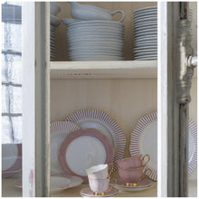 Carica l&#39;immagine nel visualizzatore di Gallery, Tazza da thé Madame de Récamier rosa- Mathilde M.
